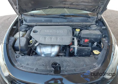 2015 Dodge Dart Sxt z USA, uszkodzony, nr VIN 1C3CDFBB8FD302533